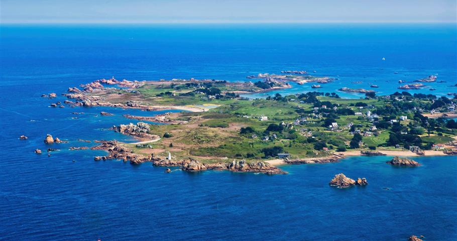 Locquirec - Paimpol, proche du Village Perrosien, camping à Perros-Guirec.