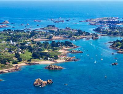 Locquirec - Paimpol, proche du Village Perrosien, camping à Perros-Guirec.