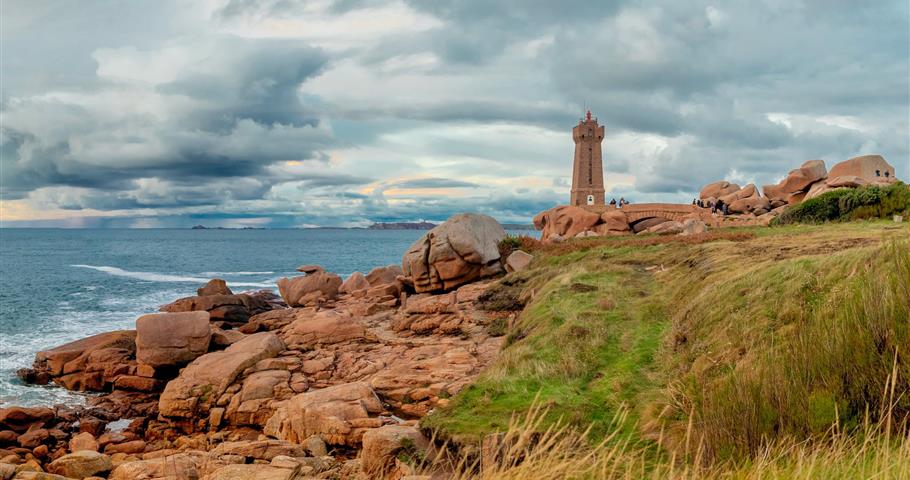 Locquirec - Paimpol, proche du Village Perrosien, camping à Perros-Guirec.