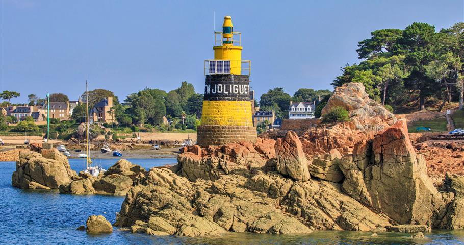 Locquirec - Paimpol, proche du Village Perrosien, camping à Perros-Guirec.