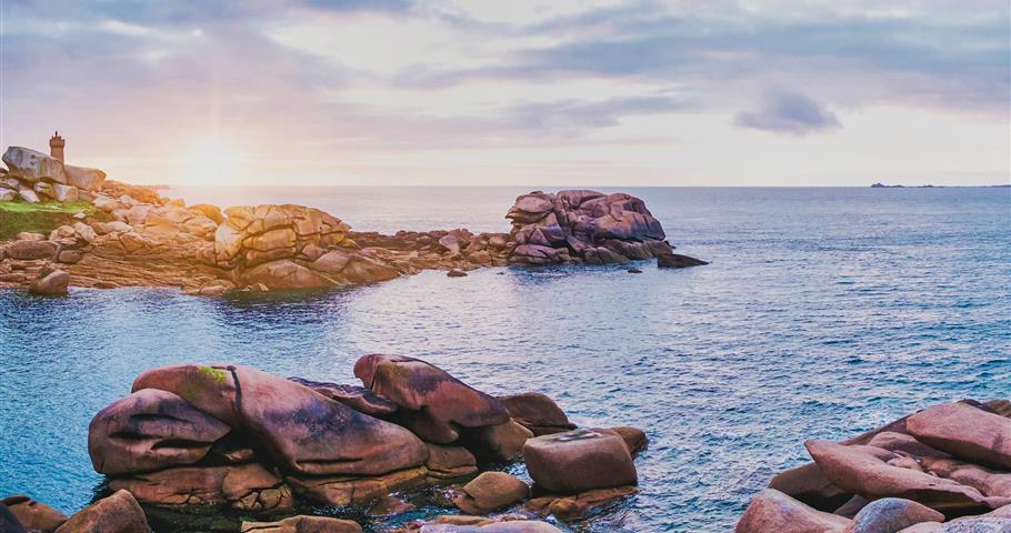 Granit Rose, proche du Village Perrosien, camping à Perros-Guirec.