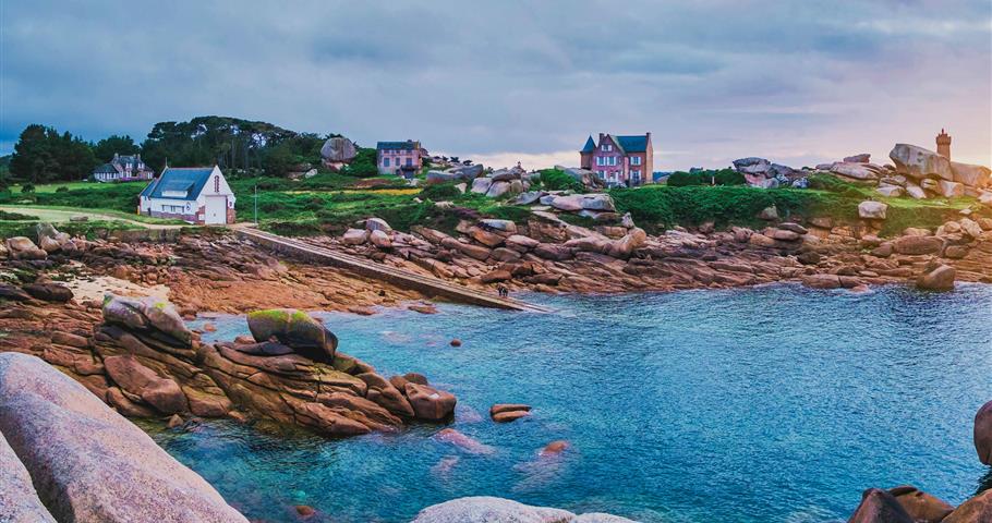 Granit Rose, proche du Village Perrosien, camping à Perros-Guirec.