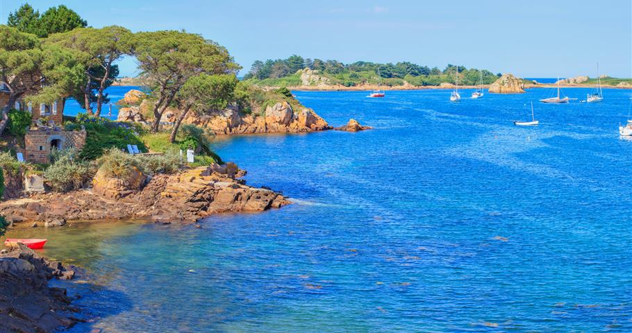Granit Rose, proche du Village Perrosien, camping à Perros-Guirec.