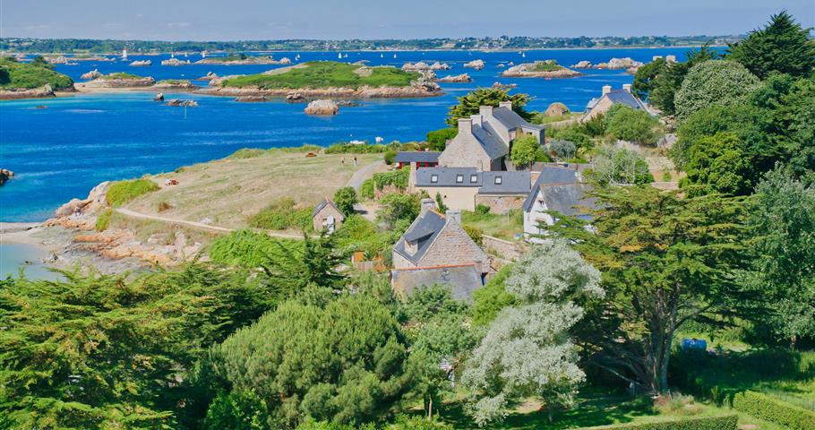 Bréhat, proche du Village Perrosien, camping à Perros-Guirec.