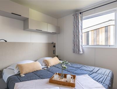 Cabane Perrosienne 3ch 6p à Perros Guirec au Village Perrosien chambre parents