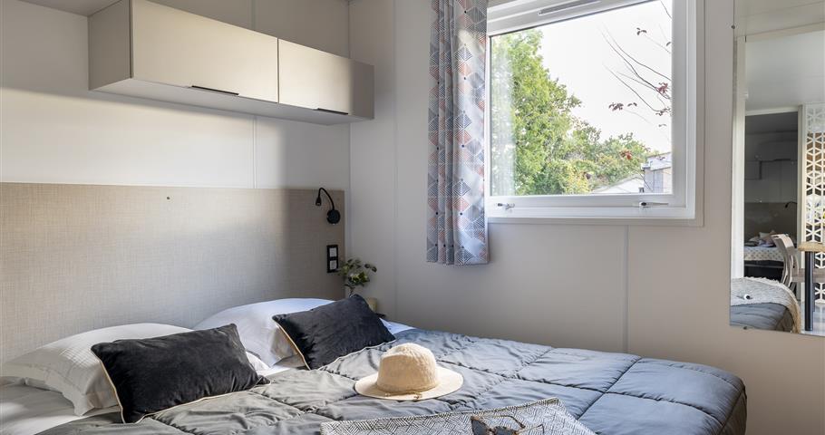 Cabane Perrosienne 2ch 4p à Perros Guirec au Village Perrosien chambre parents