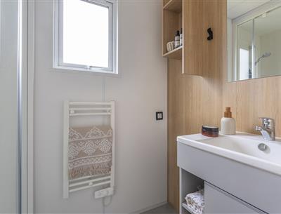 Cabane Perrosienne Premium  3ch 6p à Perros Guirec - salle de bain 2