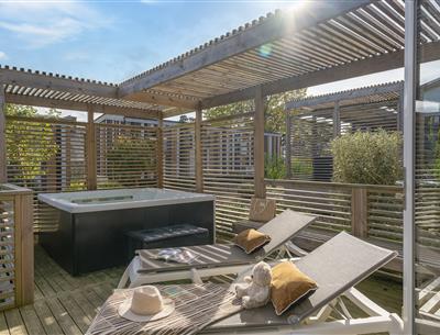 Cabane LUXE Perrosienne 3ch 6p à Perros Guirec  jacuzzi 2