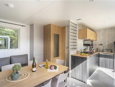Cabane LUXE Perrosienne 3ch 6p à Perros Guirec  salon