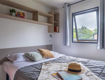 Confort 2ch 4p à Perros Guirec au Village Perrosien Bretagne - chambre parents